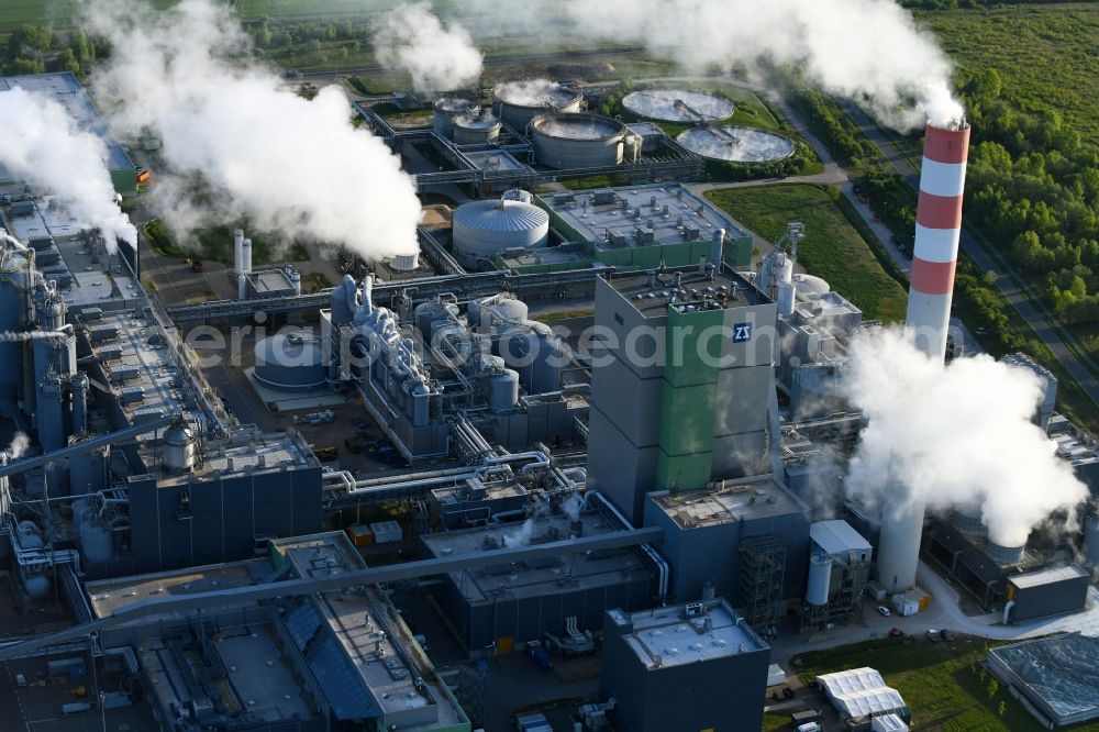 Aerial image Arneburg - Building and production halls on the premises of Zellstoff Stendal GmbH in Industriegebiet Industrie- and Gewerbepark Altmark in Arneburg in the state Saxony-Anhalt, Germany