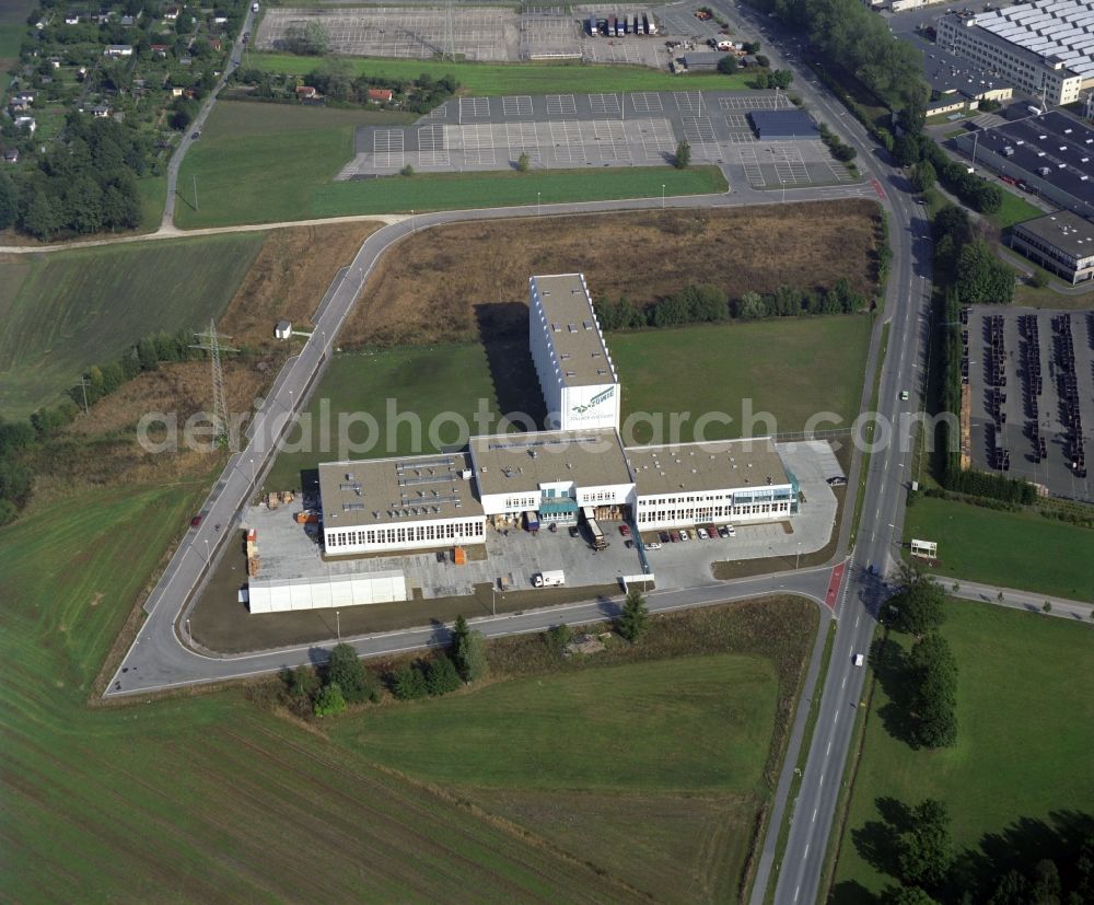 Aerial photograph Neustadt - Building and production halls on the premises of Zoellner-Wiethoff GmbH on Roentgenstrasse in the district Haarbruecken in Neustadt in the state Bavaria, Germany