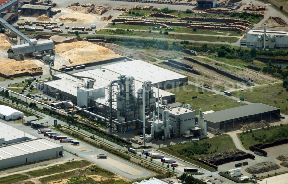 Aerial image Baruth/Mark - Buildings and production halls on the factory premises for wood processing of Binder Beteiligungs AG in Baruth/Mark in the state of Brandenburg, Germany