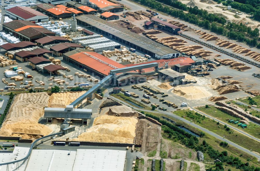 Baruth/Mark from the bird's eye view: Buildings and production halls on the factory premises for wood processing of Binder Beteiligungs AG in Baruth/Mark in the state of Brandenburg, Germany