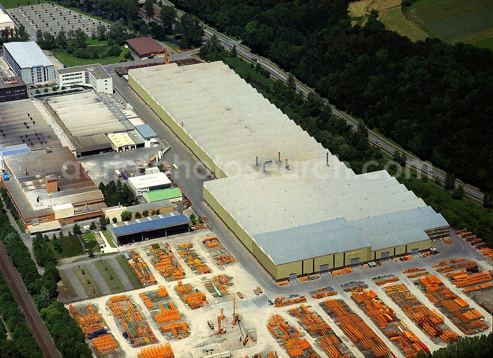 BIBERACH from the bird's eye view: Blick auf das Werksgeländes des Automobilzulieferers Albert Handtmann Holding GmbH & Co. KG an der Arthur-Handtmann-Straße 23 in 88400 Biberach. Look at the work site of the automotive supplier Albert Handtmann Holding GmbH.