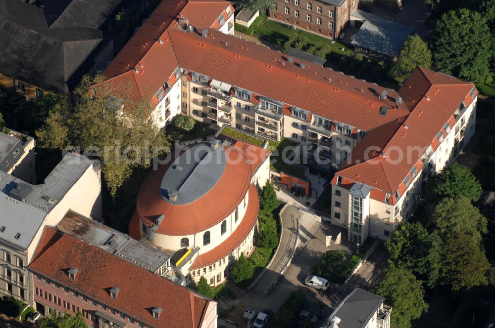 Aerial photograph Potsdam - Das Werner-Alfred-Bad in der Hegelallee, dient heute als Zentrum für Regulationsmedizin und medizinisches Leistungszentrum, sowie die ProCurand Seniorenresidenz Park Sanssouci. The Werner-Alfred-Bad at Hegelallee, originally a spa and today a centre for naturopathy and sports medicine, and the ProCurand senior residence Park Sanssouci.