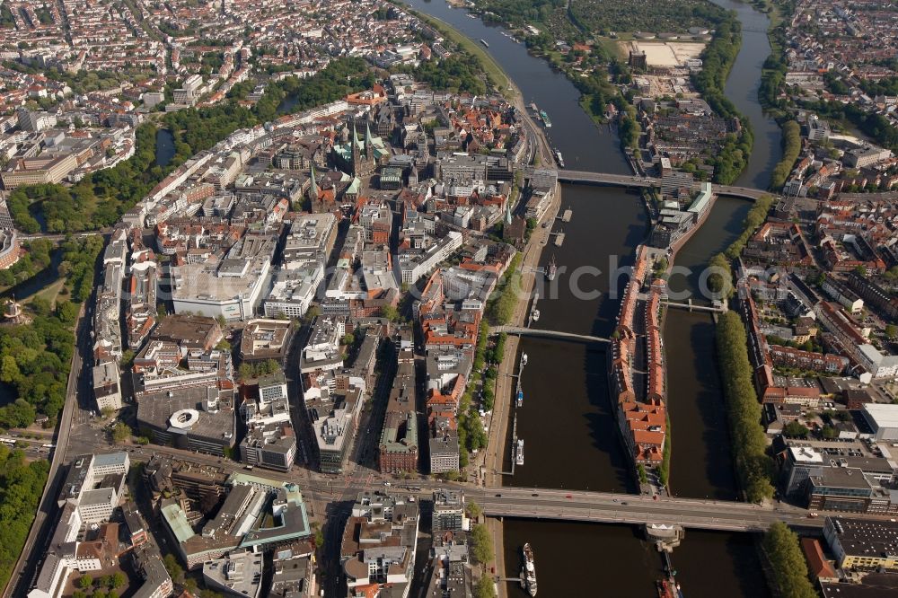 Aerial image Bremen - View of the Weser in Bremen in the homonymous state