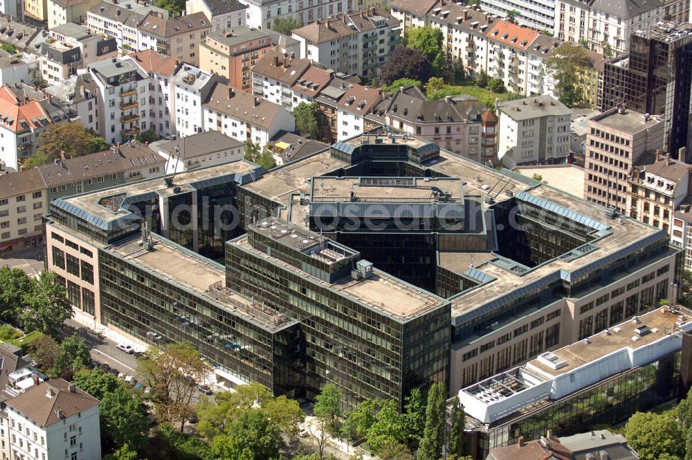 Aerial photograph Frankfurt am Main - Blick auf den Bürokomplex Westend Carree am Grüneburgweg in Westend. Hauptmieter ist die französische Geschäftsbank BNP Paribas. View of the office complex Westend Carree at the Grüneburgweg inWestend. The main tenant is the French investment bank BNP Paribas.