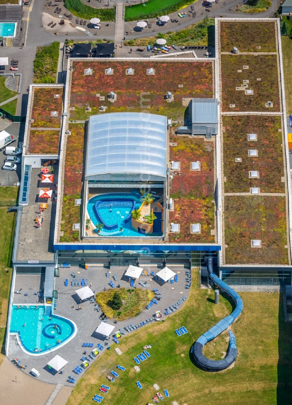 Aerial photograph Hagen - View of the swimming pool Westfalenbad in Hagen in the state North Rhine-Westphalia