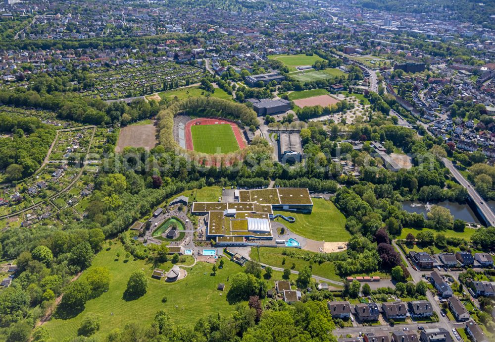 Aerial photograph Hagen - View of the swimming pool Westfalenbad in Hagen in the state North Rhine-Westphalia