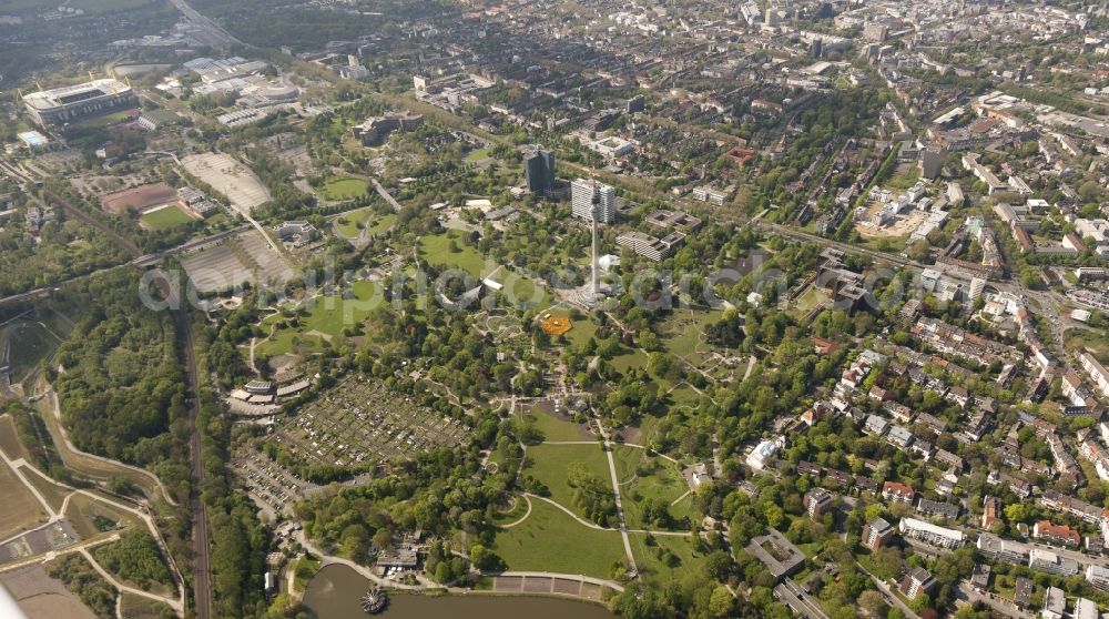 Dortmund from above - View at the Westfalenpark in Dortmund in the federal state North Rhine-Westphalia NRW. Seen in the picture are among others the Florian Tower, the Westphalia Hall and the football stadium Signal Iduna Park