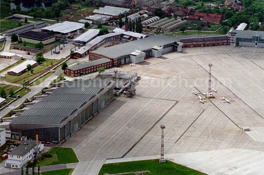 Berlin Schönefeld from the bird's eye view: 20.05.95 Westgelände Diepensee / Flughafen SXF Schönefeld