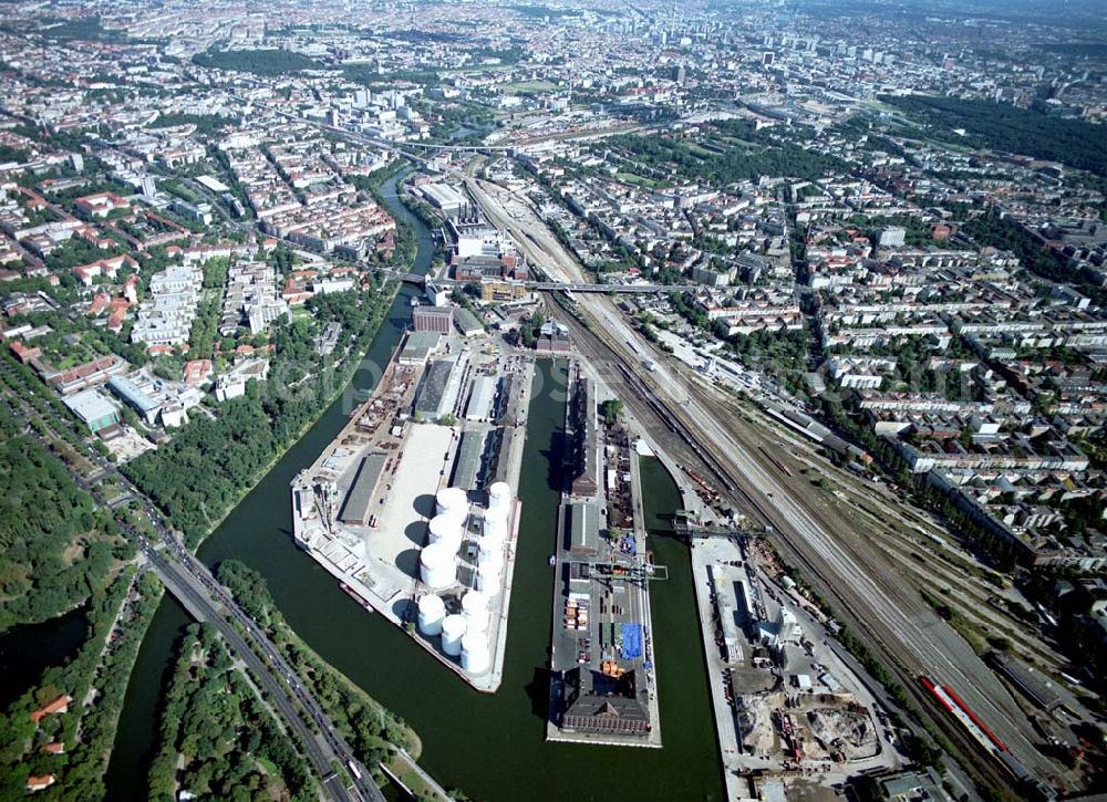 Berlin from above - Westhafen der BEHALA in Berlin