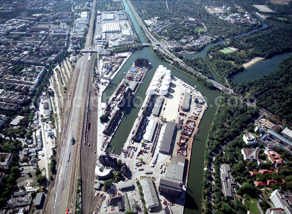 Berlin from above - Westhafen der BEHALA in Berlin