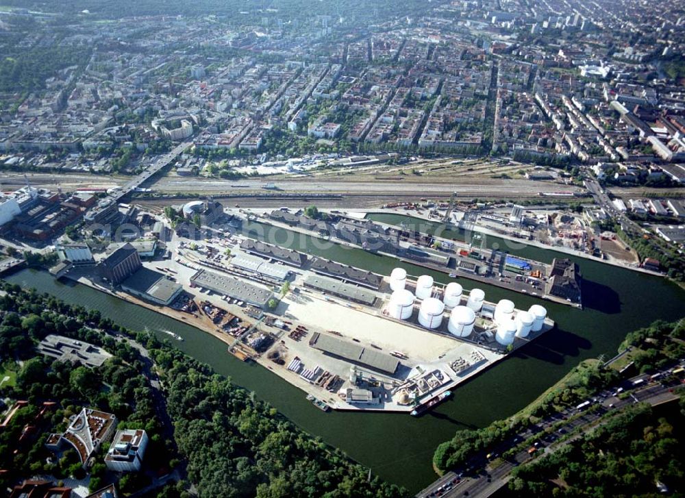 Aerial image Berlin - Westhafen der BEHALA in Berlin