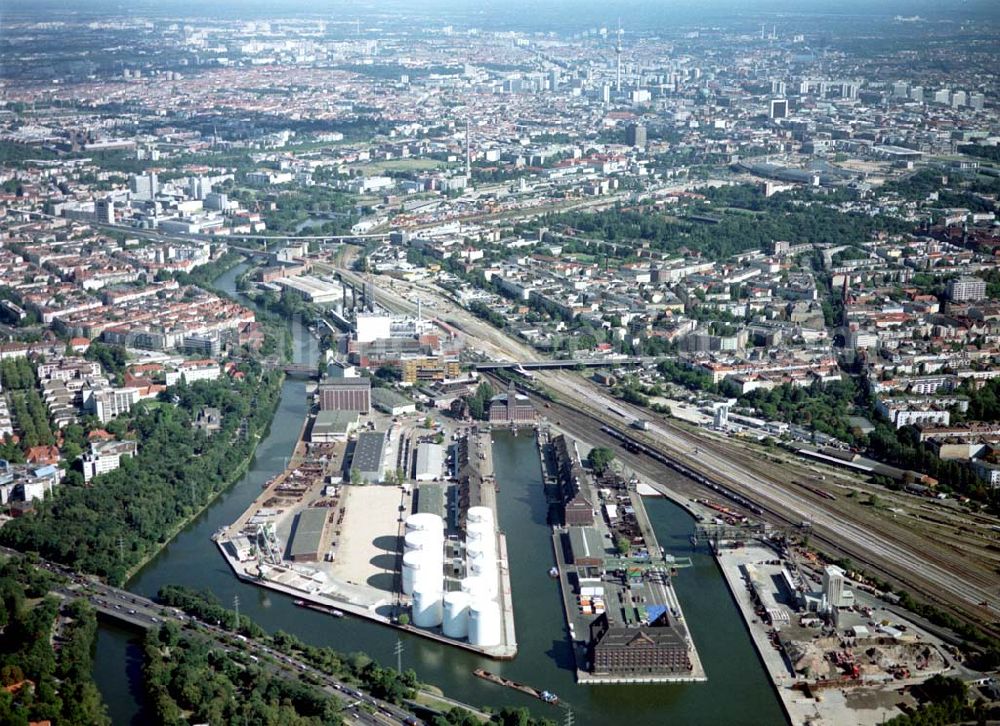 Aerial image Berlin - Westhafen der BEHALA in Berlin .