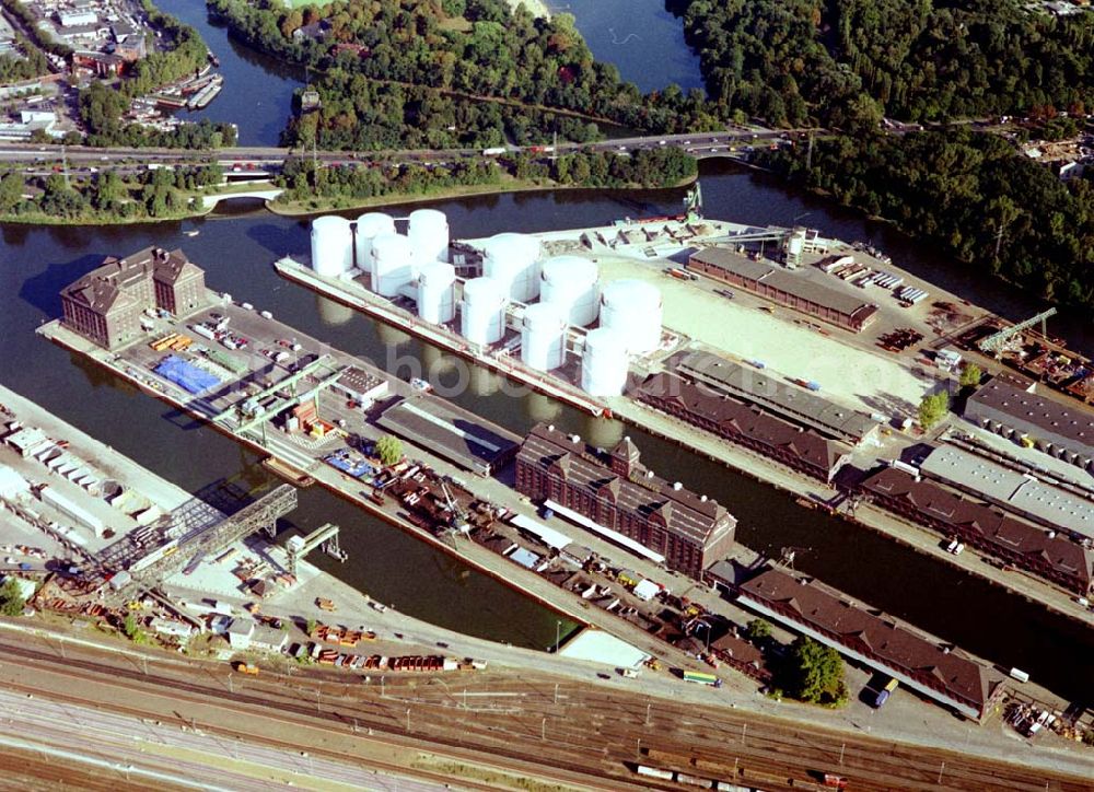 Berlin from the bird's eye view: Westhafen der BEHALA in Berlin