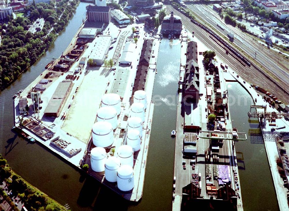 Aerial photograph Berlin - Westhafen der BEHALA in Berlin