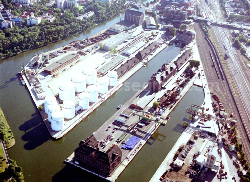 Berlin from above - Westhafen der BEHALA in Berlin