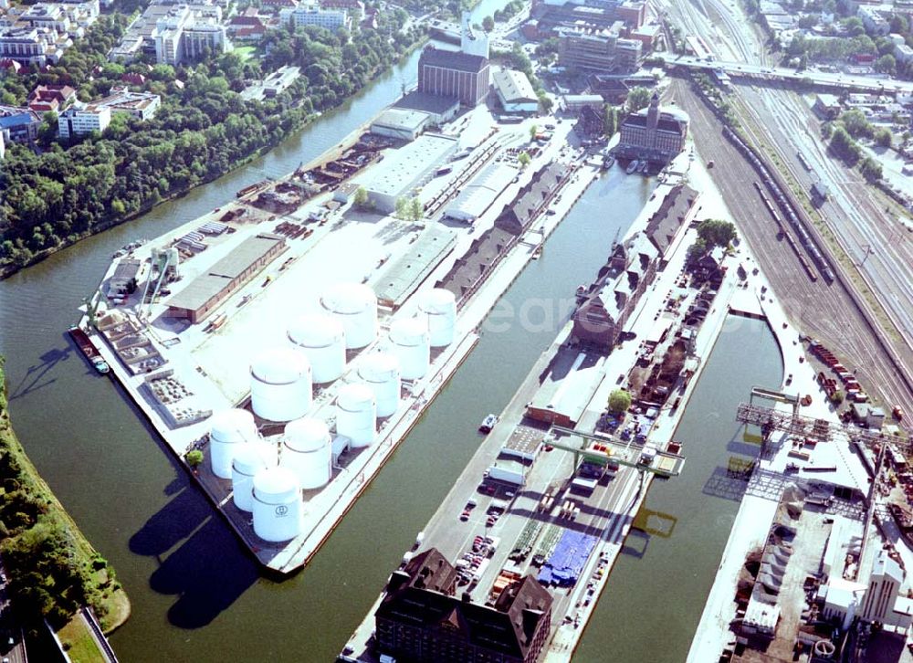 Berlin from the bird's eye view: Westhafen der BEHALA in Berlin -