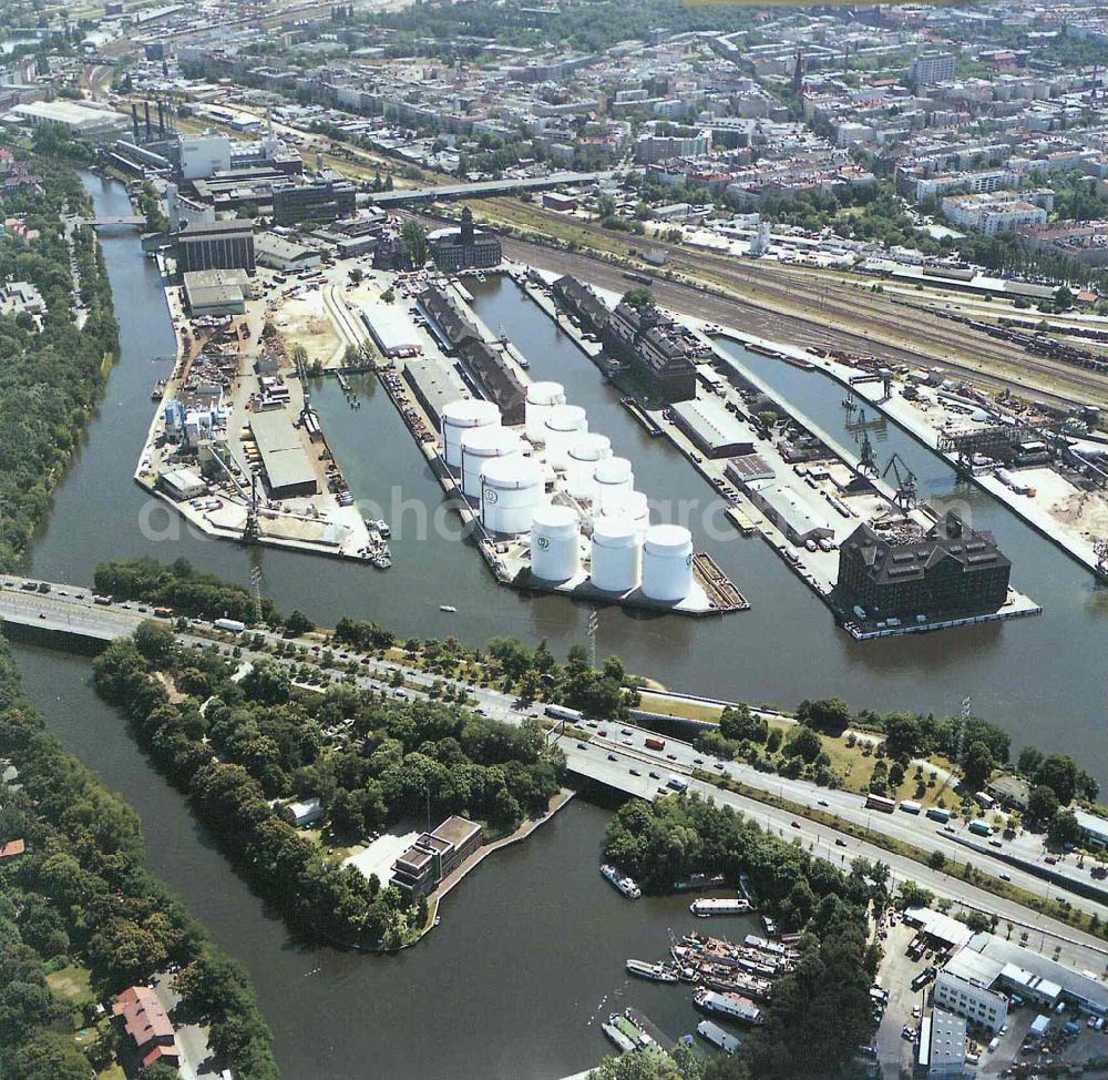 Aerial image Berlin - Tiergarten - Moabit - Westhafen der BEHALA im Tiergarten