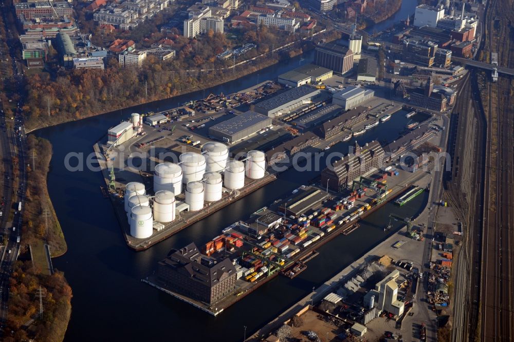 Berlin OT Moabit from above - View of the Westhafen in Berlin in Mitte in the district Moabit