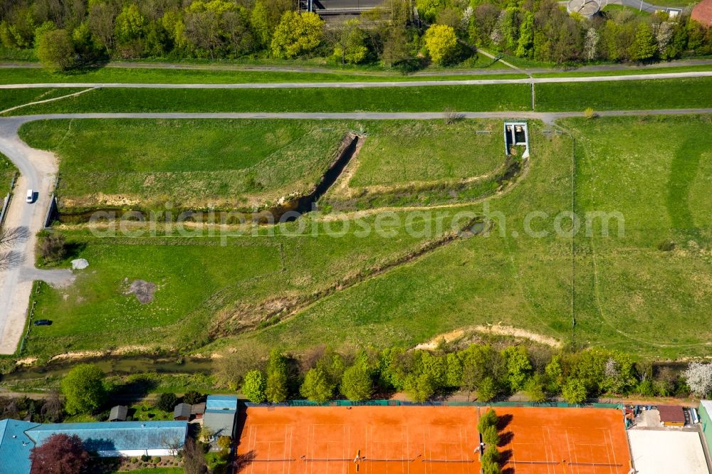 Hamm from above - View of the Western part of the Lippeauen and Lippewiesen area on the riverbanks of Lippe and Datteln-Hamm- Canal in the North of the town of Hamm in the state of North Rhine-Westphalia. Tennis courts and a rowing club are located here