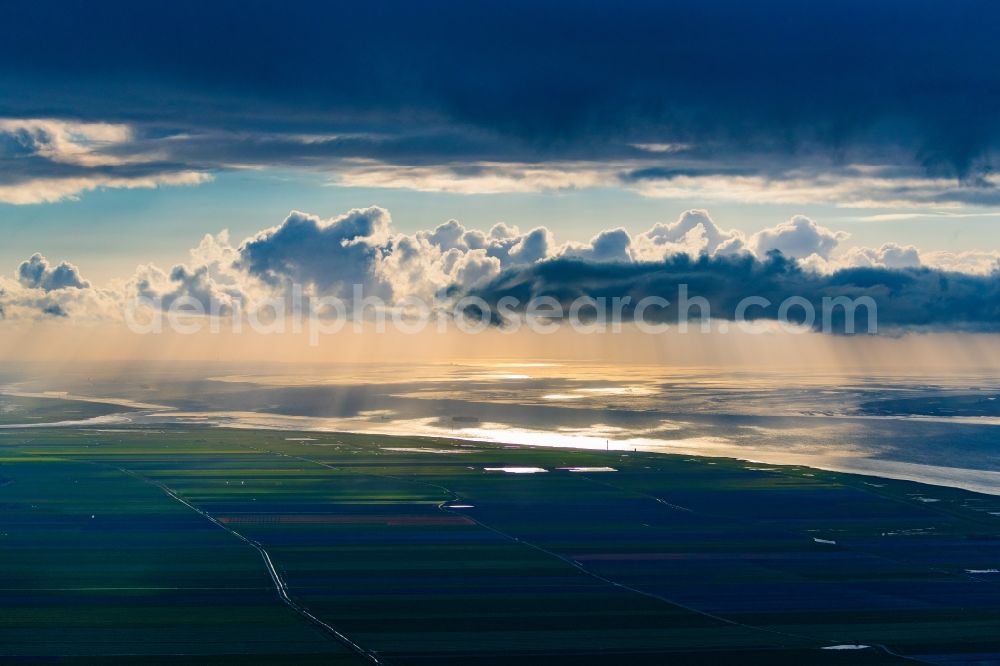 Aerial photograph Balje - Weather situation with cloud formation over the Elbe in Balje in the state Lower Saxony, Germany