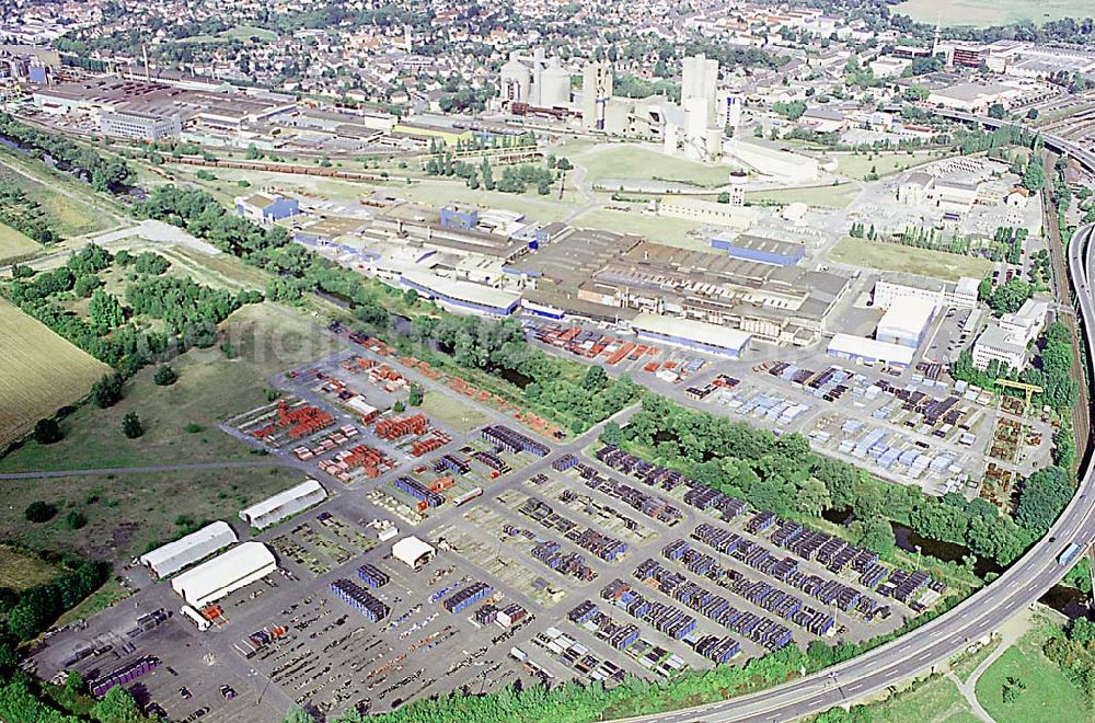 Wetzlar / Hessen from the bird's eye view: Wetzlar / Hessen Blick auf das Stadtzentrum von Wetzlar und die Buderus-Werke Adresse: Buderus Heiztechnik GmbH Sophienstr. 30 -32 35576 Wetzlar Tel.: (06441) 418-0 03.09.2003