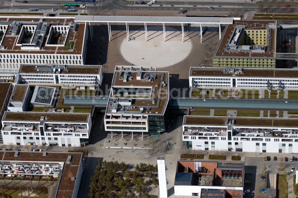 München from the bird's eye view: Circular surface - Place Willy-Brandt-Platz on Willy-Brandt-Allee in the district Trudering-Riem in Munich in the state Bavaria, Germany