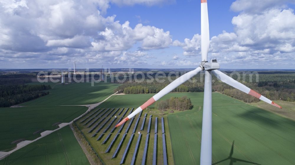 Aerial photograph Südergellersen - Wind turbine windmill on a field in Suedergellersen in the state Lower Saxony