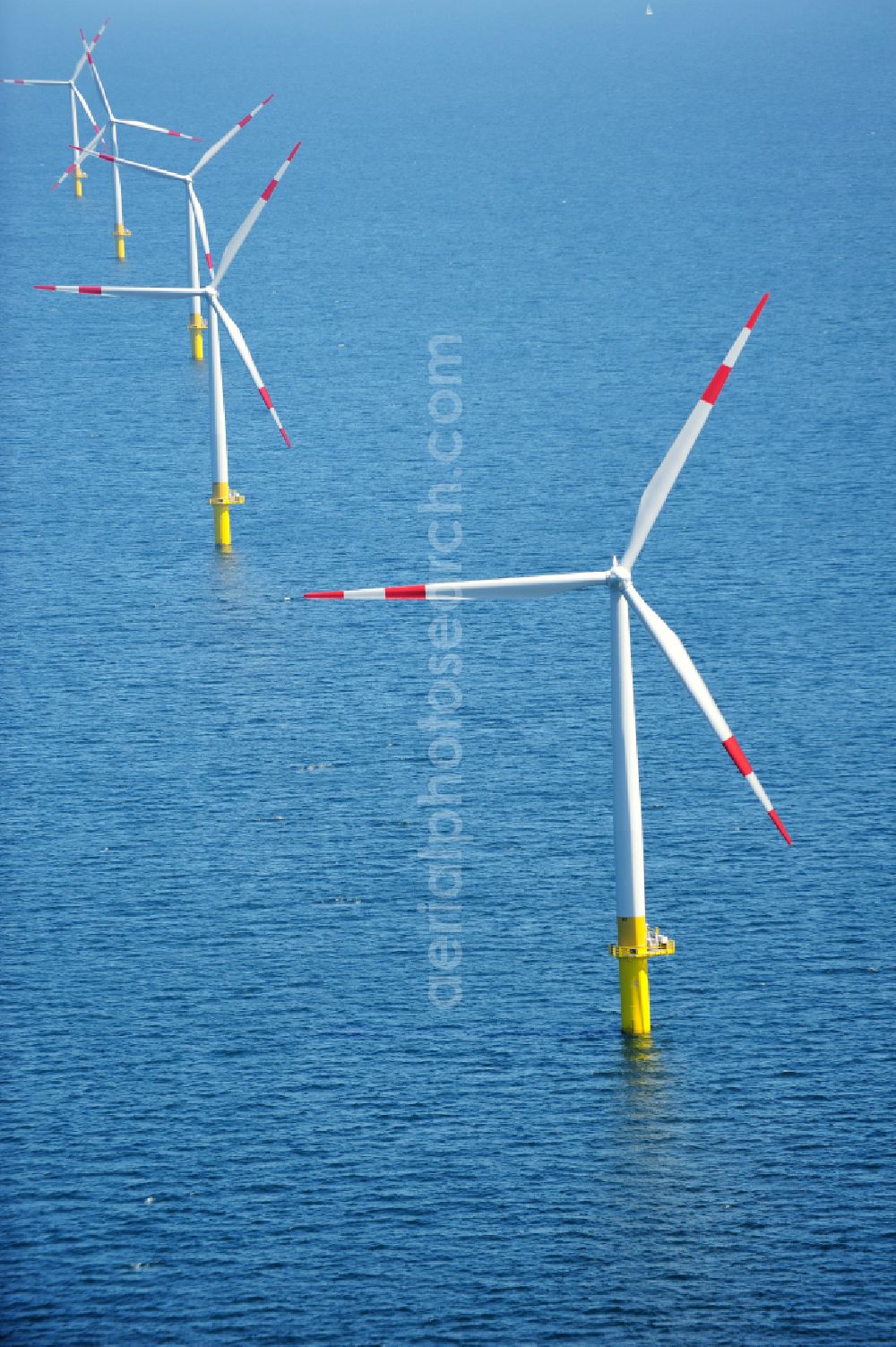 Aerial photograph Zingst - Wind turbines of the offshore wind farm EnBW Baltic 1 on the water surface of Baltic Sea in Zingst in the state Mecklenburg - Western Pomerania, Germany