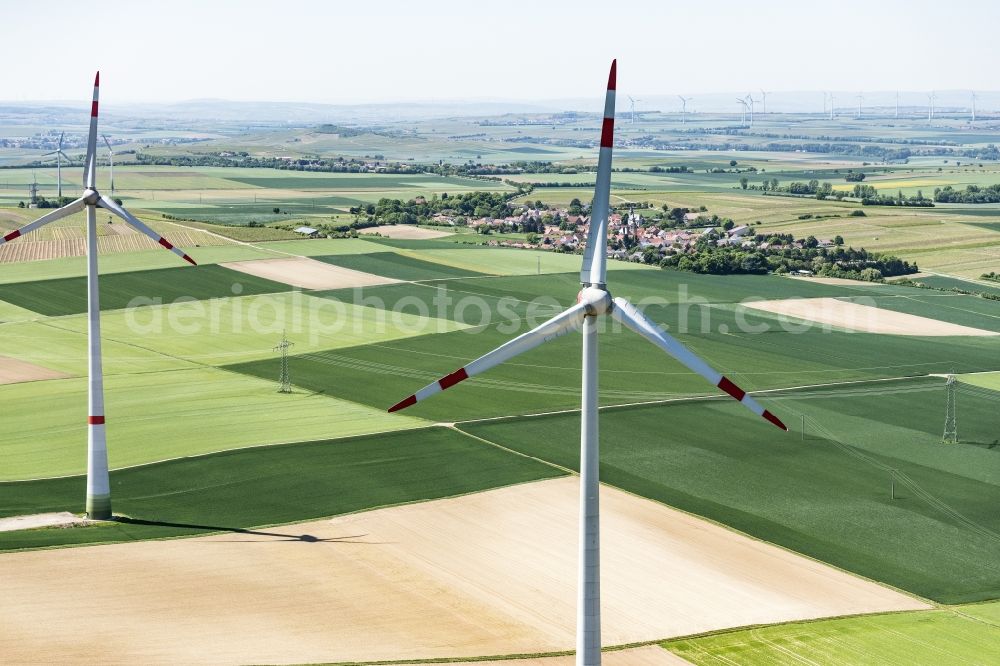 Aerial photograph Guntersblum - Wind turbine windmills on a field in Guntersblum in the state Rhineland-Palatinate, Germany