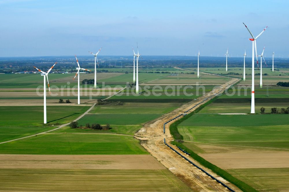 Aerial photograph Rehfelde - Wind turbine windmills on a field in the district Zinndorf in Rehfelde in the state Brandenburg, Germany