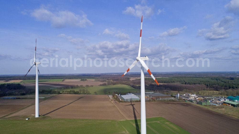 Südergellersen from the bird's eye view: Wind turbine windmills on a field in Suedergellersen in the state Lower Saxony