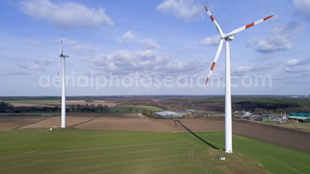 Aerial image Südergellersen - Wind turbine windmills on a field in Suedergellersen in the state Lower Saxony