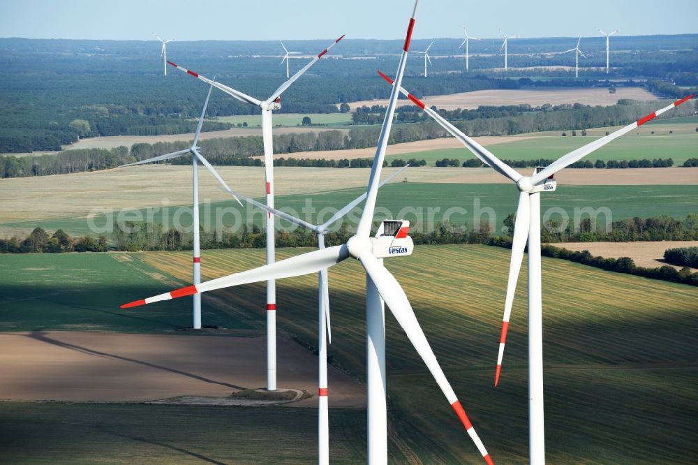 Aerial photograph Sydower Fließ - Wind turbine windmills of Vestas Wind Systems A/S on a field in Sydower Fliess in the state Brandenburg