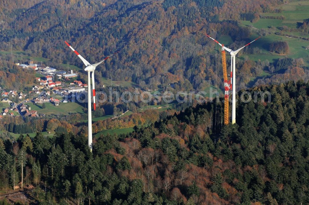 Fröhnd from the bird's eye view: Wind turbine generators (WTG ) - wind turbine - in the Black Forest in Froehnd in the state of Baden-Wuerttemberg. Site for deconstruction of one of the wind generators