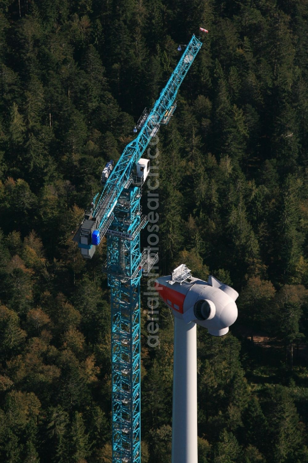 Schopfheim from the bird's eye view: On the Rohrenkopf, the local mountain of Gersbach, a district of Schopfheim in Baden-Wuerttemberg, 5 wind turbines are built by Enercon