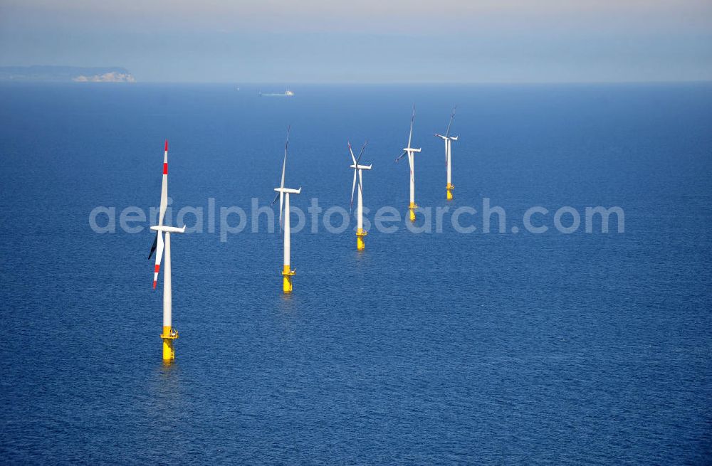 Zingst from above - Windräder / Windradanlage / Windpark / Windkraftanlage EnBW Baltic 1 in der Ostsee in Mecklenburg-Vorpommern. Ein Projekt der EnBW Erneuerbare Energien GmbH und der Siemens Wind Power AJS. Wind turbines / offshore wind farm / Wind power station EnBW Baltic 1 in the Baltic See in Mecklenburg-Western Pomerania.