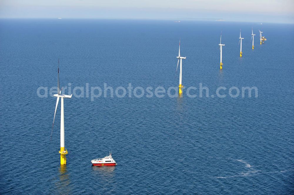 Zingst from above - Windräder / Windradanlage / Windpark / Windkraftanlage EnBW Baltic 1 in der Ostsee in Mecklenburg-Vorpommern. Ein Projekt der EnBW Erneuerbare Energien GmbH und der Siemens Wind Power AJS. Wind turbines / offshore wind farm / Wind power station EnBW Baltic 1 in the Baltic See in Mecklenburg-Western Pomerania.