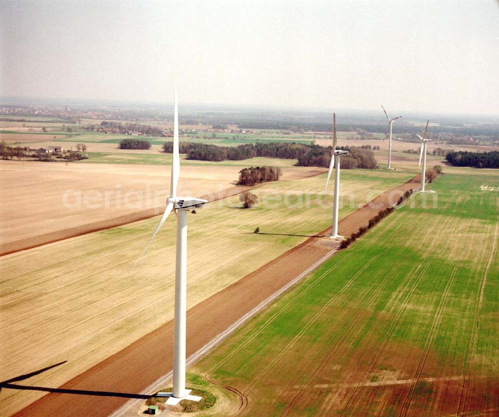 Aerial photograph Bornow/Brandenburg - Windkraftanlagen der Firma RE Power AG bei Bornow westl. von Beeskow/Brandenburg. Datum: 22.04.03