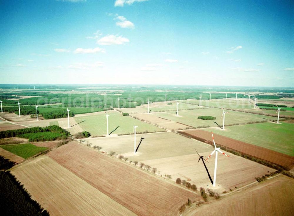 Aerial image Duben - Windkraftpark Dubener Platte bei Duben mit 19 Anlagen vom Typ MD 77. REpower Systems AG -Hauptverwaltung- Flughafenstrasse 54 D-22335 Hamburg Datum: 31.03.2003