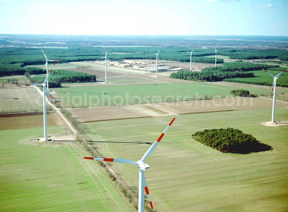 Duben / Brandenburg from the bird's eye view: Windkraftpark Dubener Platte bei Duben in Brandenburg mit 19 Anlagen vom Typ MD 77. REpower Systems AG -Hauptverwaltung- Flughafenstrasse 54 D-22335 Hamburg Datum: 31.03.2003