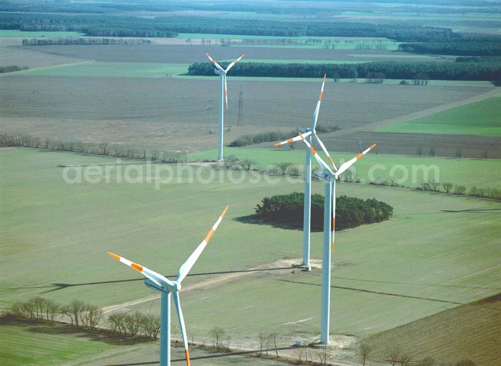 Duben / Brandenburg from the bird's eye view: Windkraftpark Dubener Platte bei Duben in Brandenburg mit 19 Anlagen vom Typ MD 77. REpower Systems AG -Hauptverwaltung- Flughafenstrasse 54 D-22335 Hamburg Datum: 31.03.2003