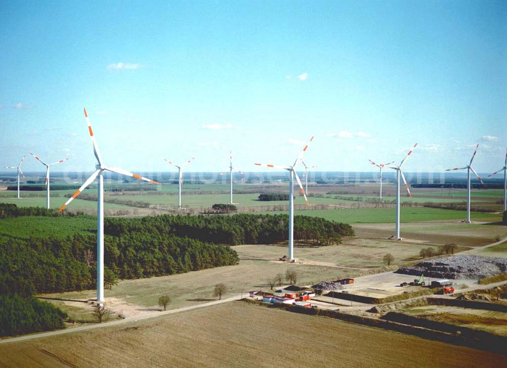 Duben / Brandenburg from the bird's eye view: Windkraftpark Dubener Platte bei Duben in Brandenburg mit 19 Anlagen vom Typ MD 77. REpower Systems AG -Hauptverwaltung- Flughafenstrasse 54 D-22335 Hamburg Datum: 31.03.2003