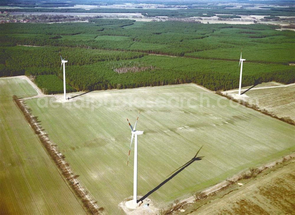 Duben / Brandenburg from the bird's eye view: Windkraftpark Dubener Platte bei Duben in Brandenburg mit 19 Anlagen vom Typ MD 77. REpower Systems AG -Hauptverwaltung- Flughafenstrasse 54 D-22335 Hamburg Datum: 31.03.2003