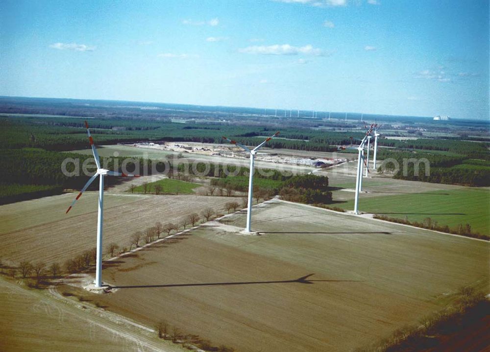 Aerial image Duben / Brandenburg - Windkraftpark Dubener Platte bei Duben in Brandenburg mit 19 Anlagen vom Typ MD 77. REpower Systems AG -Hauptverwaltung- Flughafenstrasse 54 D-22335 Hamburg Datum: 31.03.2003