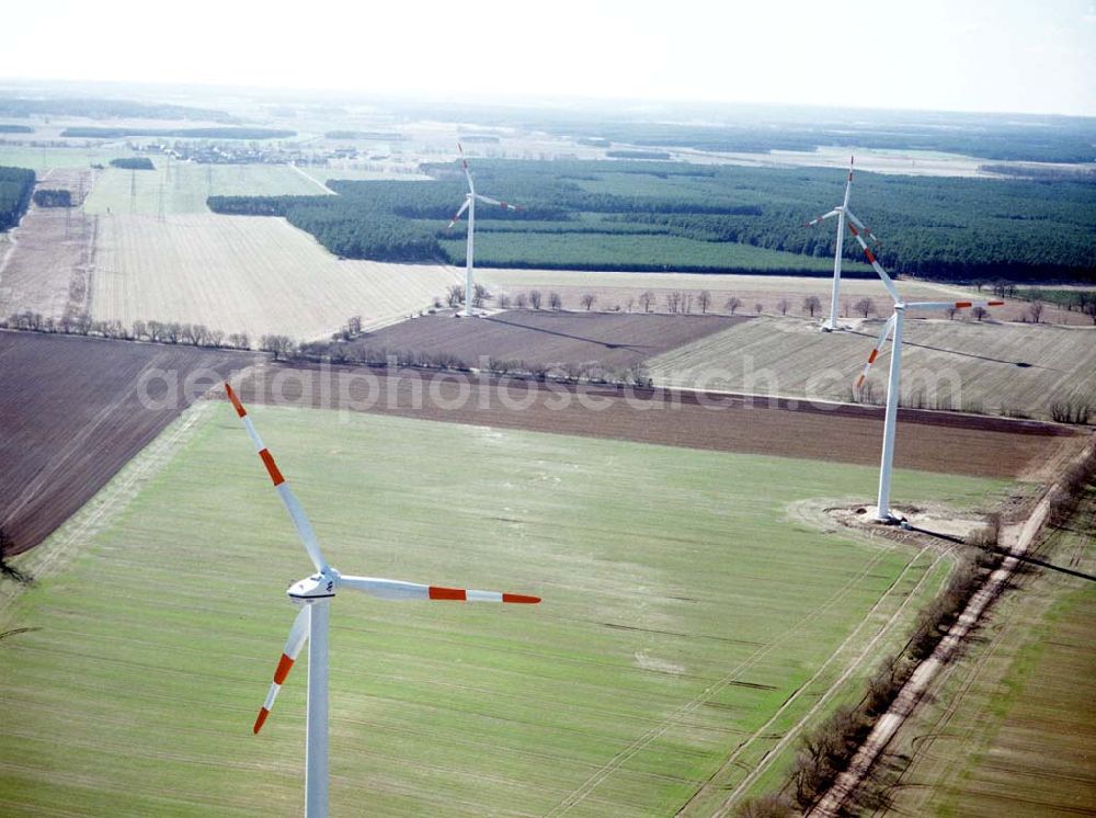 Aerial photograph Duben / Brandenburg - Windkraftpark Dubener Platte bei Duben in Brandenburg mit 19 Anlagen vom Typ MD 77. REpower Systems AG -Hauptverwaltung- Flughafenstrasse 54 D-22335 Hamburg Datum: 31.03.2003