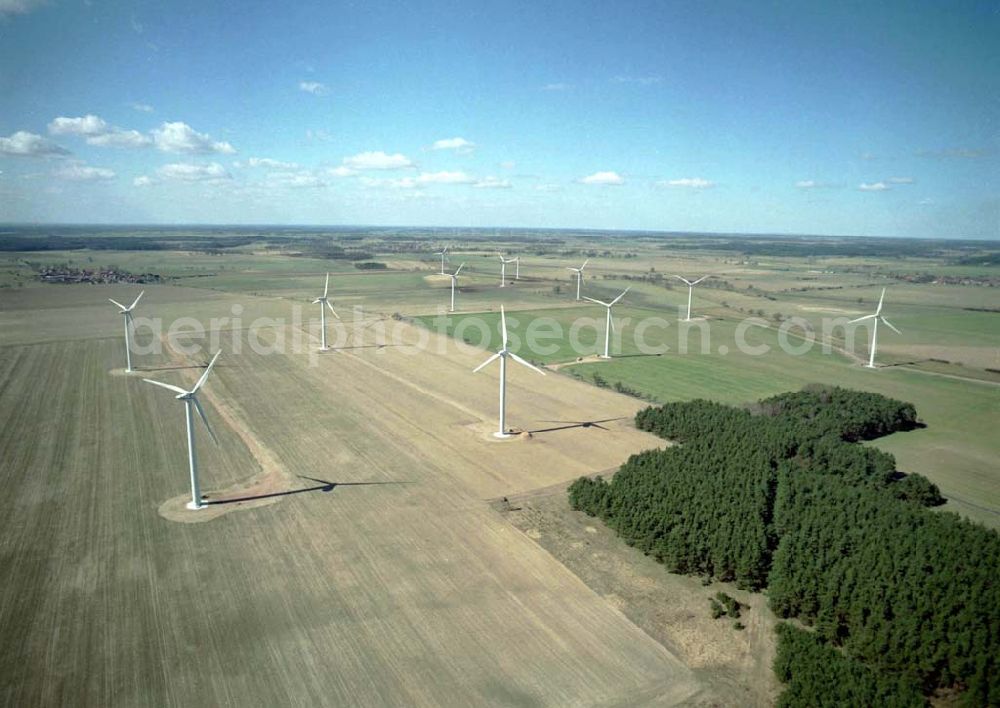 Aerial photograph Görike-Söllenthin - Windkraftpark Görike-Söllenthin mit 13 Anlagen vom Typ MD 70. REpower Systems AG -Hauptverwaltung- Flughafenstrasse 54 D-22335 Hamburg Datum: 31.03.2003