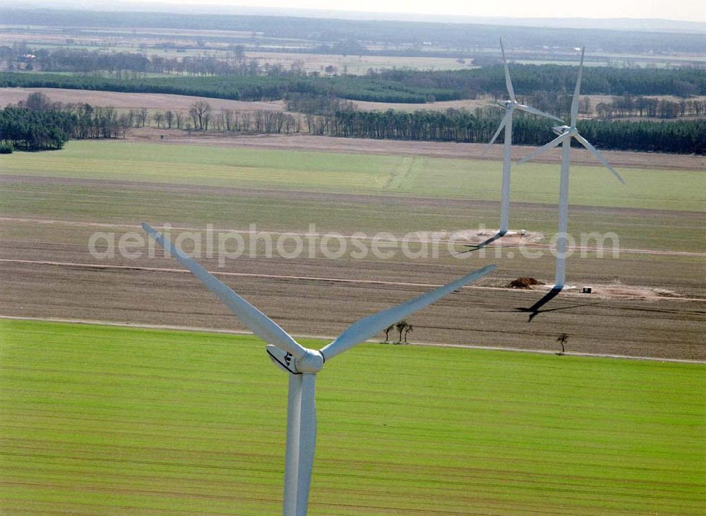 Aerial photograph Görike-Söllenthin - Windkraftpark Görike-Söllenthin mit 13 Anlagen vom Typ MD 70. REpower Systems AG -Hauptverwaltung- Flughafenstrasse 54 D-22335 Hamburg Datum: 31.03.2003