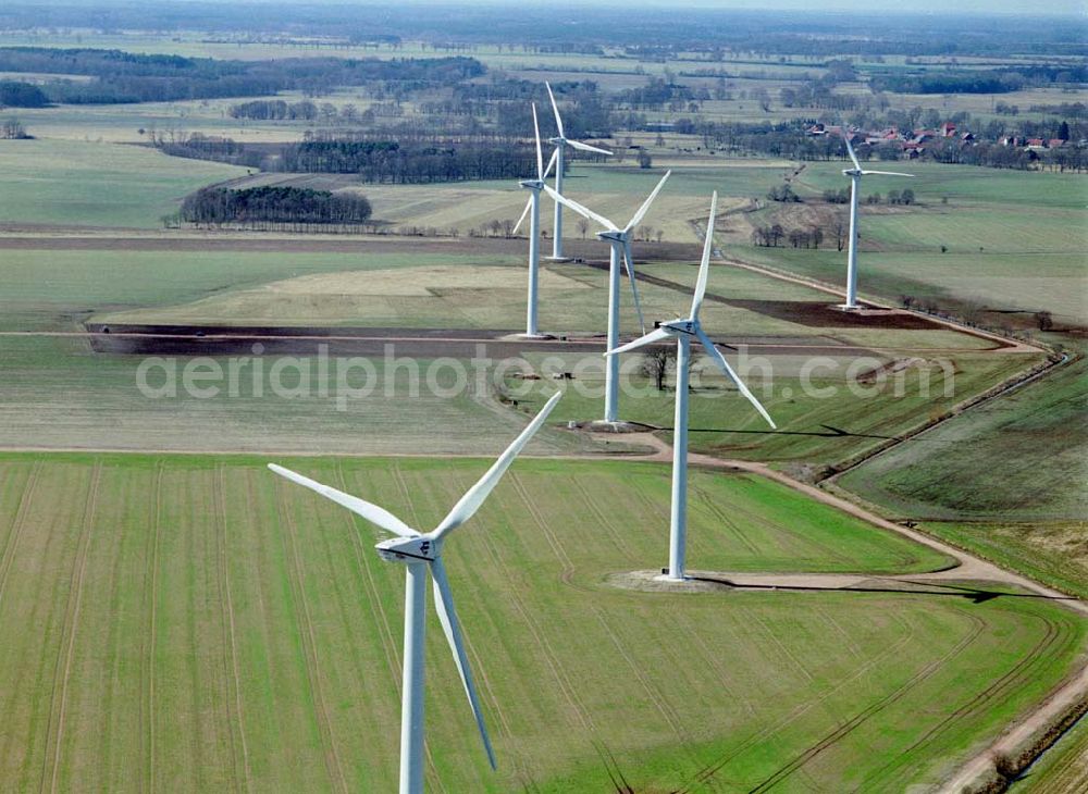 Aerial photograph Görike-Söllenthin - Windkraftpark Görike-Söllenthin mit 13 Anlagen vom Typ MD 70. REpower Systems AG -Hauptverwaltung- Flughafenstrasse 54 D-22335 Hamburg Datum: 31.03.2003