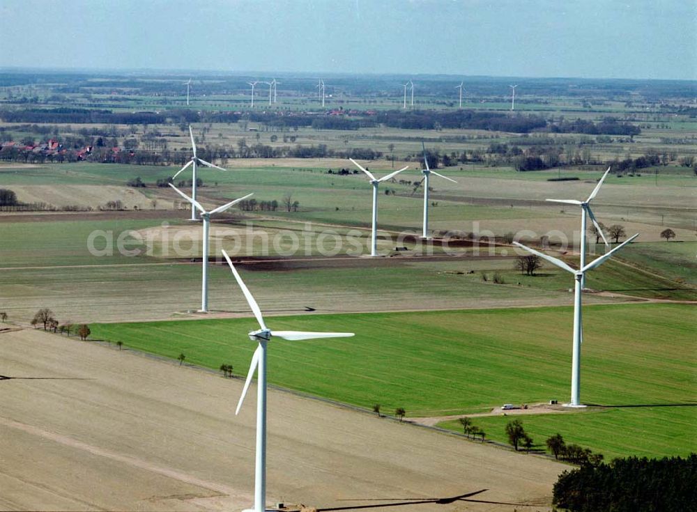 Aerial image Görike - Söllenthin / BRB - Windkraftpark Görike-Söllenthin mit 13 Anlagen vom Typ MD 70. REpower Systems AG -Hauptverwaltung- Flughafenstrasse 54 D-22335 Hamburg Datum: 31.03.2003