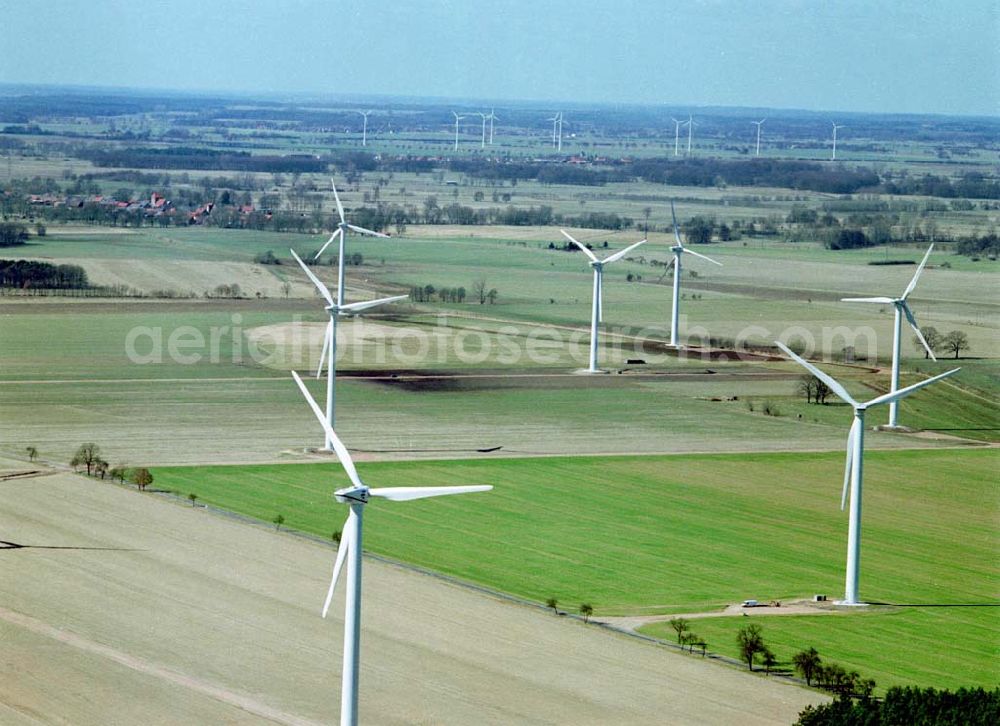 Aerial photograph Görike - Söllenthin / BRB - Windkraftpark Görike-Söllenthin mit 13 Anlagen vom Typ MD 70. REpower Systems AG -Hauptverwaltung- Flughafenstrasse 54 D-22335 Hamburg Datum: 31.03.2003